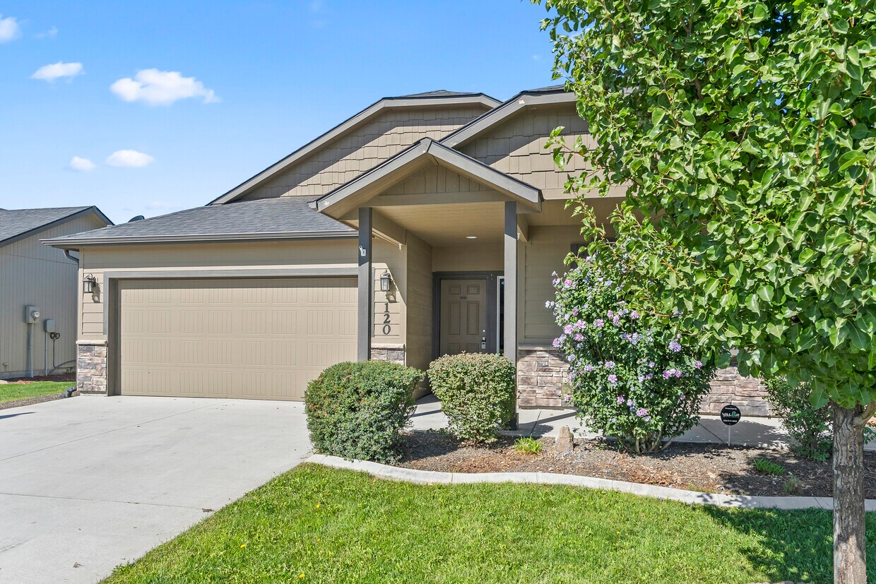 Foto principal - 120 S Voyage Ave
