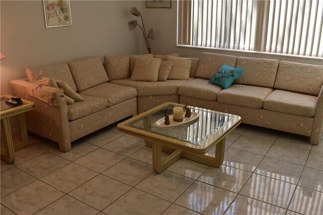Building Photo - 6870 Royal Palm Blvd