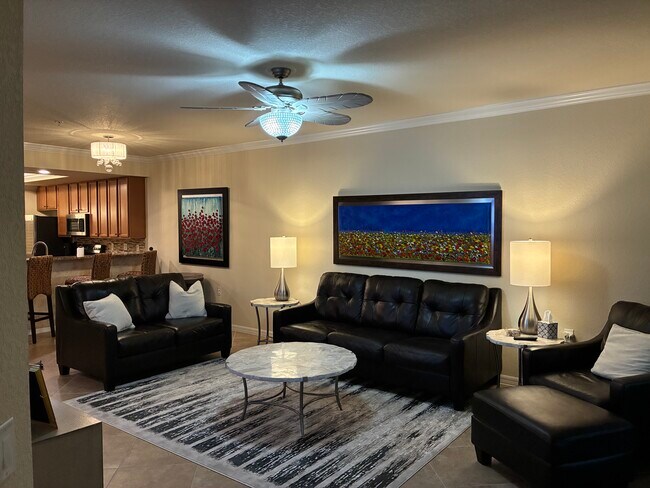 Foto del edificio - 9532 Avellino Way