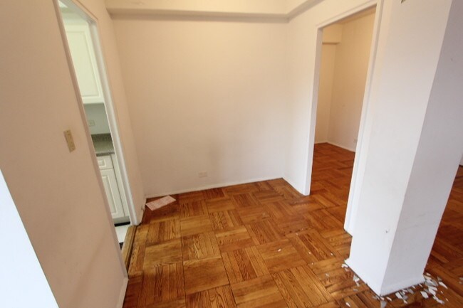 Building Photo - 10106 67th Dr