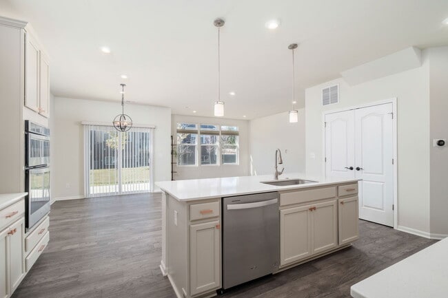 Foto del edificio - 22521 Woodbridge Ln