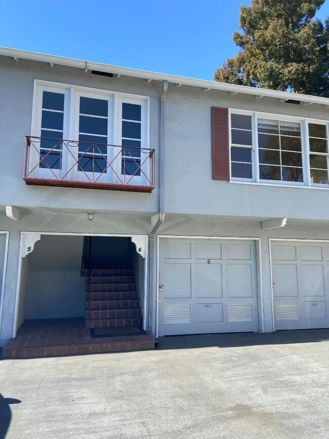 Building Photo - 1265 El Camino Real