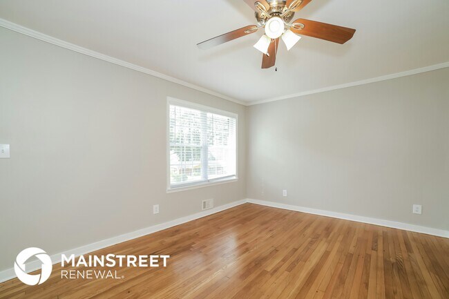 Foto del edificio - 3553 Highwood Dr SW