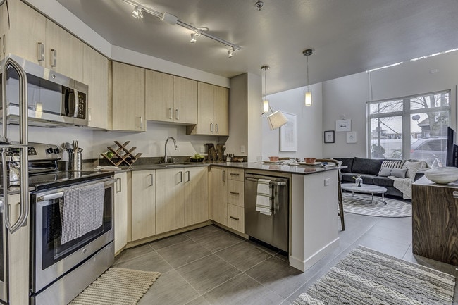Building Photo - Latitude Apartments