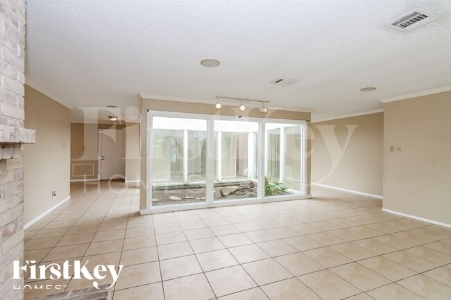 Building Photo - 7431 Navidad Rd