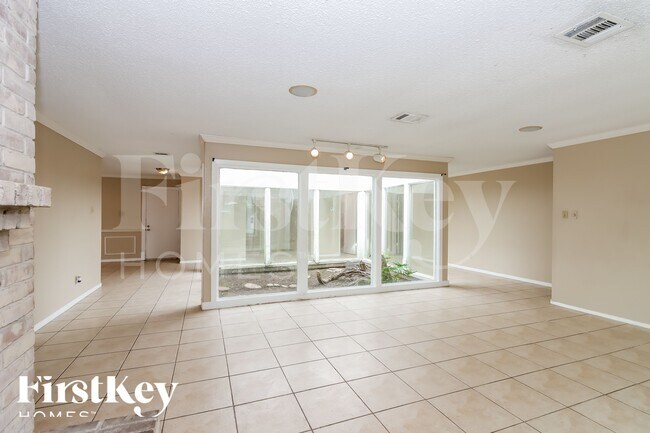 Foto del edificio - 7431 Navidad Rd