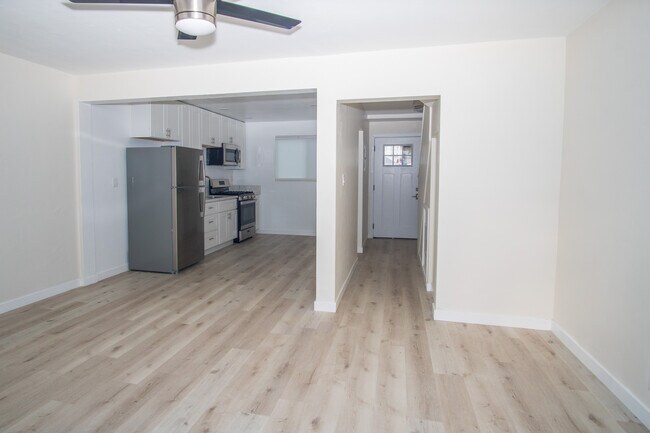 Foto del edificio - 6729 Kelly St