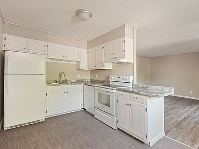 Foto del edificio - “The Last Rental Available: Fresh, Modern, Move-In Ready”