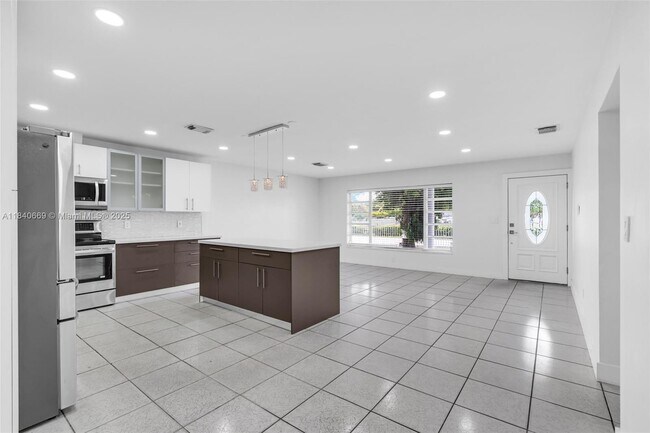 Foto del edificio - 17260 NW 42nd Ct