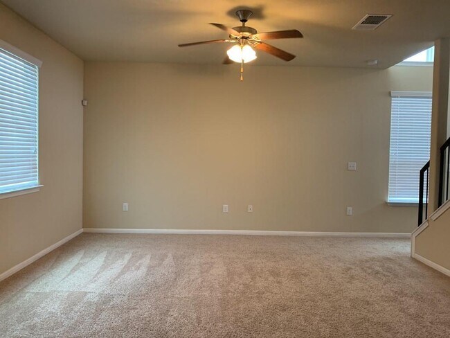 Foto del edificio - 109 Sabine River Dr