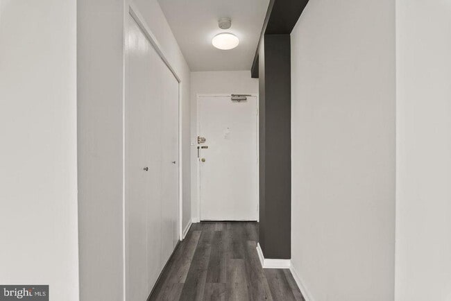 Foto del edificio - 6631 Wakefield Dr