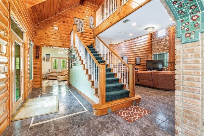 Building Photo - 9154 Yellow Lake Dr