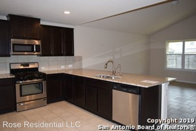 Building Photo - 3 br, 2.5 bath House - 723 Pelican Point