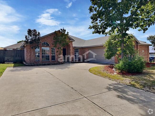 Building Photo - 3805 Potomac Dr