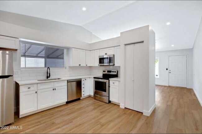 Foto del edificio - 5135 E Evergreen St