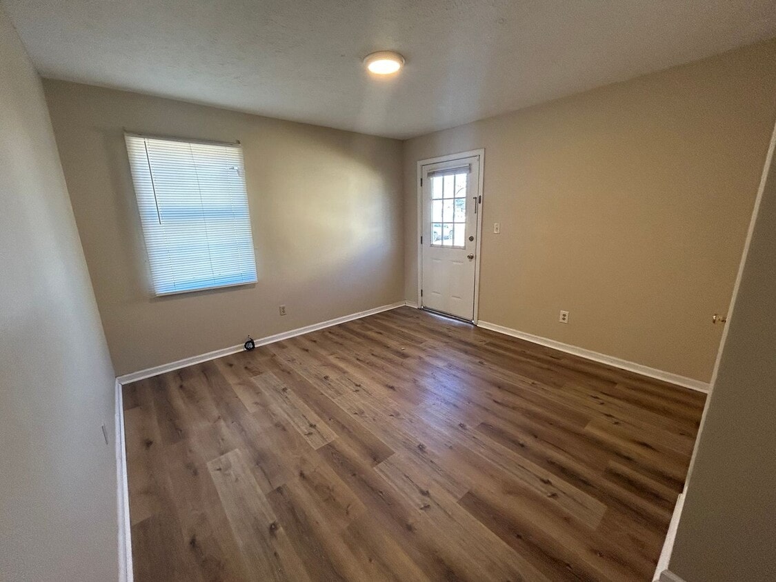 Building Photo - 426 S Washington Ave