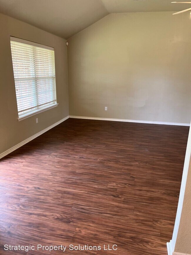 Building Photo - 3 br, 2 bath House - 125 Tecumseh MeadowsC...