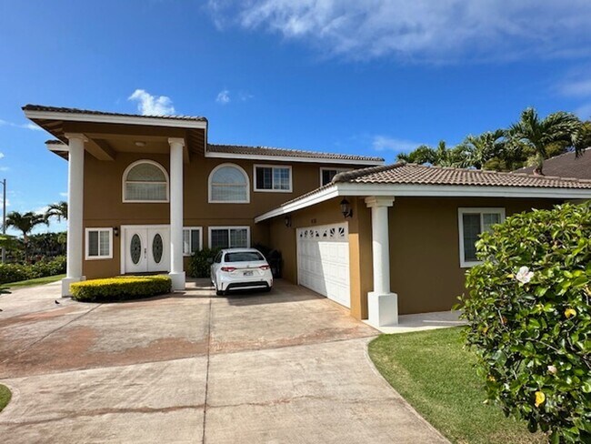 Building Photo - Single Family Executive Style Home in Gated Community