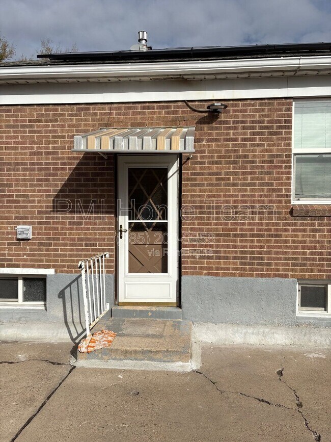 Foto del edificio - 168 Ross Dr