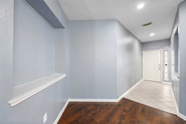 Foto del edificio - 15823 Stiller Park Dr