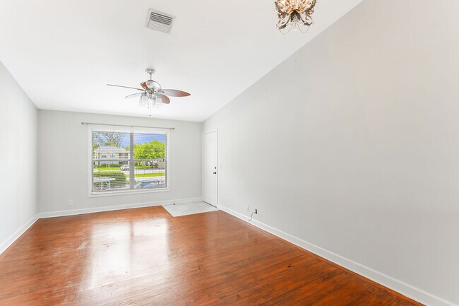 Building Photo - 267 Quail Forest Blvd
