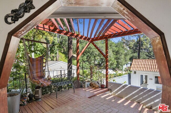 Building Photo - 4322 Ensenada Dr