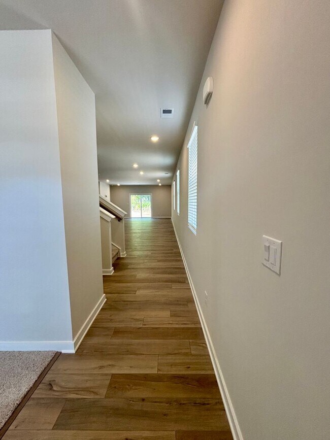 Foto del edificio - New Construction; Primary on Main Floor; 4BR/2.5BA