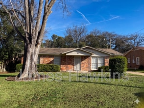 Building Photo - 5125 E Linda Cir