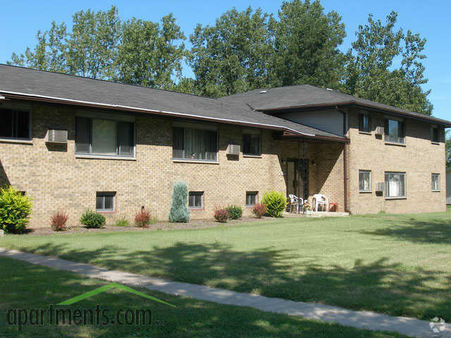 Building Photo - White Oaks West
