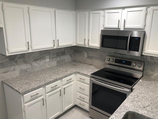 Building Photo - 2409 Randi Rd