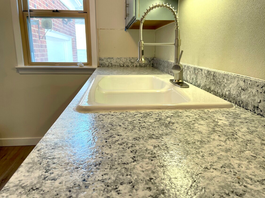 4984 S Sedgewick Rd, Lyndhurst, OH 44124 House Rental in Lyndhurst