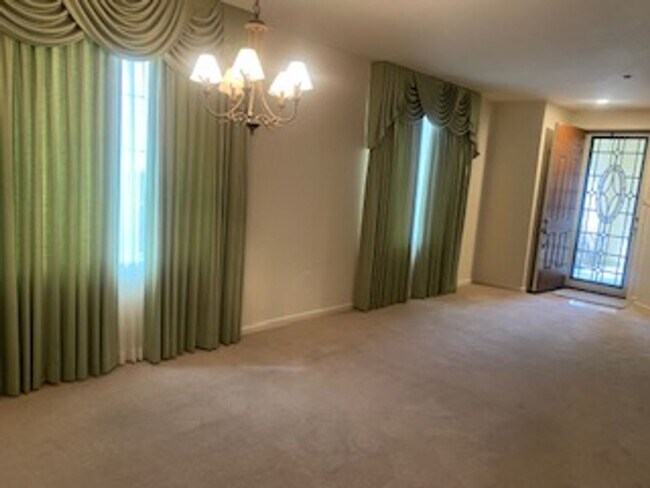 Foto del edificio - 42 Sequoia Grove Way