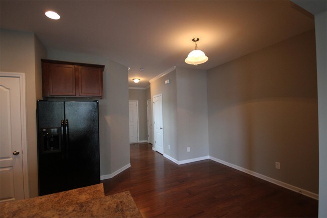 Building Photo - 2235 Sunny Cove Dr