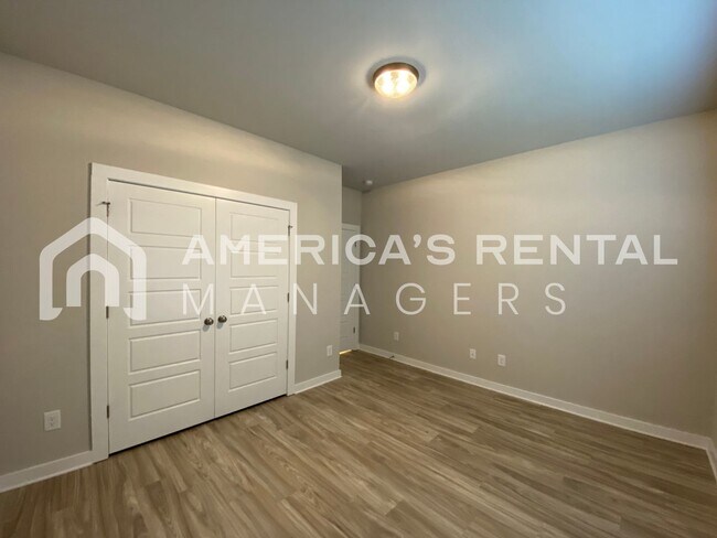 Foto del edificio - Home for Rent in Jemison, AL!
