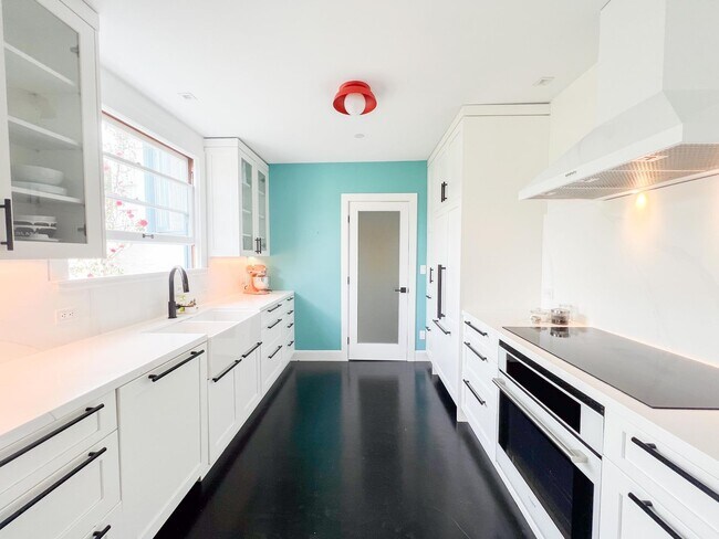 Foto del edificio - Single Family Home in North Berkeley Gourm...