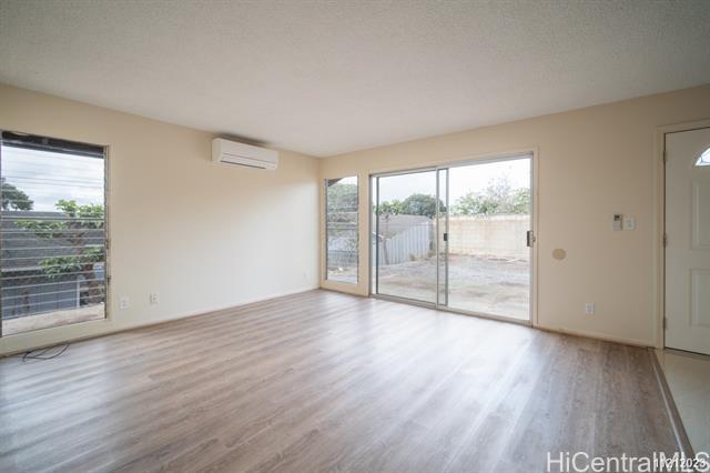 Building Photo - 1521 Hooli Cir