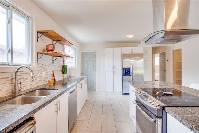 Photo du bâtiment - 197 Lawnhurst Dr