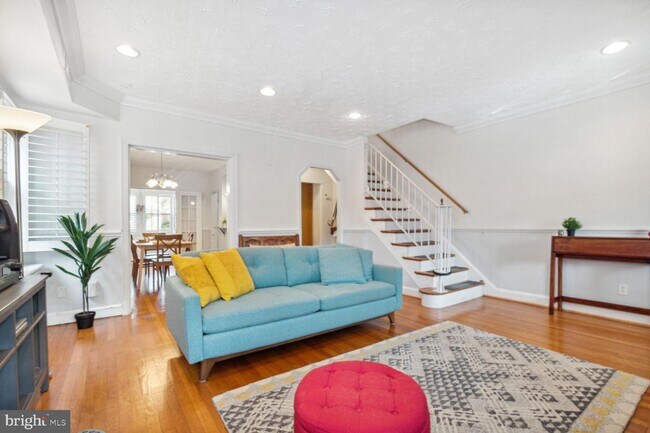 Building Photo - 1329 Sheridan St NW