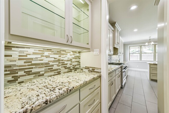 Foto del edificio - 1317 Chantilly Ln