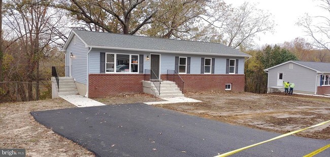 Building Photo - 15209 Peerless Ave