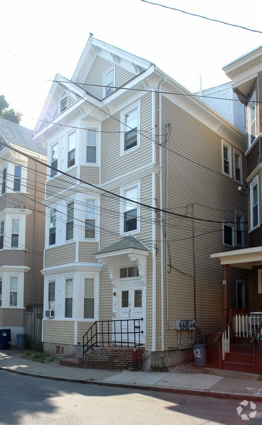 Building Photo - 10 Bynner St