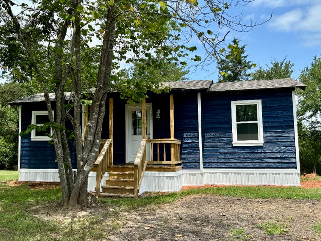 Building Photo - 145 Private Rd 2007