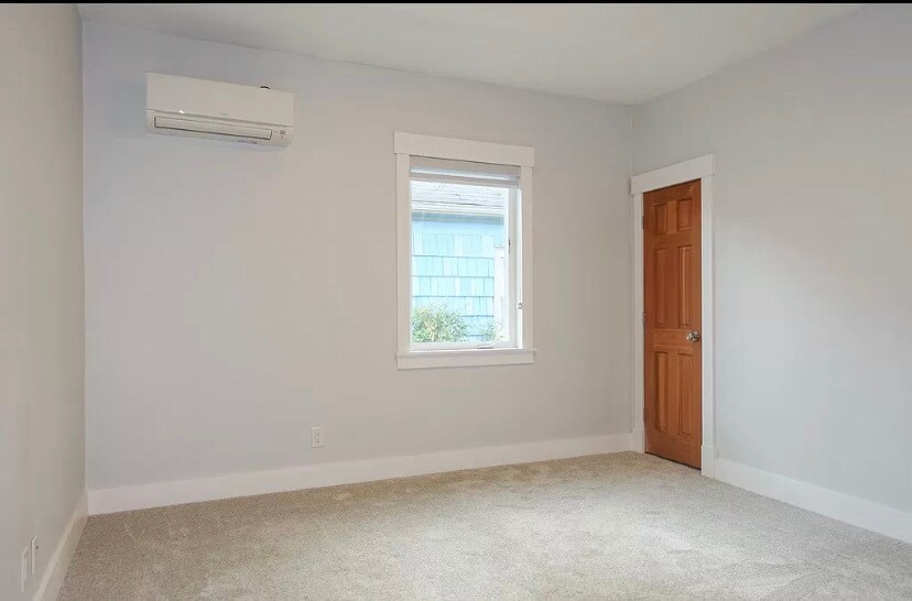 Building Photo - 14 Sunset Ln