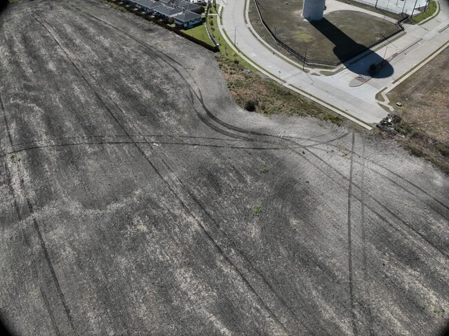 3D Exterior - Yardly Town Center