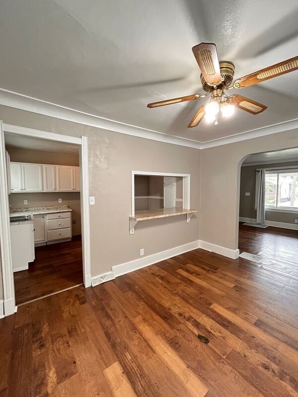 Building Photo - 4029 Fairview Dr