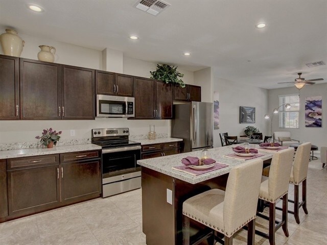 Foto del edificio - 2598 N Heritage St