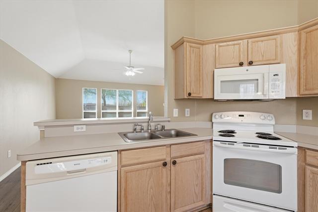 Foto del edificio - 9229 Chesapeake Ln