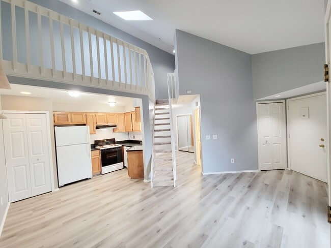 Building Photo - 34919 Hamilton Dr
