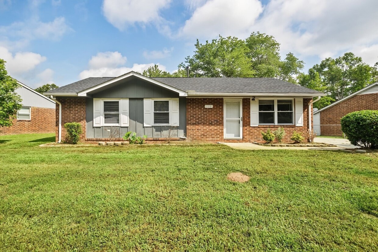 Primary Photo - Three Bedroom Home!