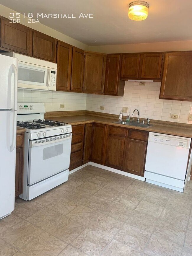 Foto del edificio - 3 bed 2 bath in St. John